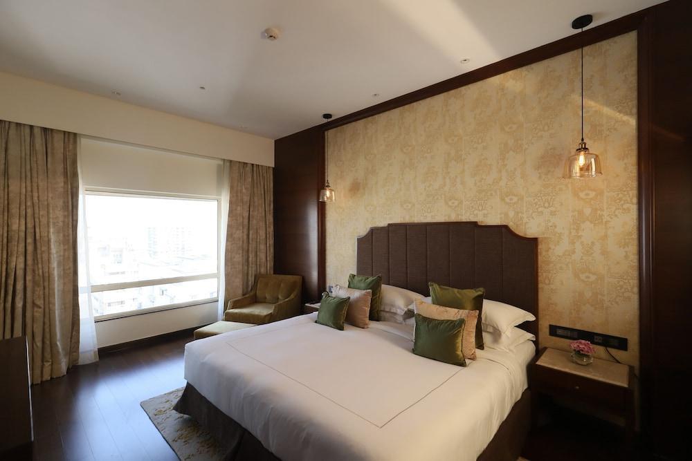 President - Ihcl Seleqtions Hotel Mumbai Exterior photo A bedroom at the Taj Bengal